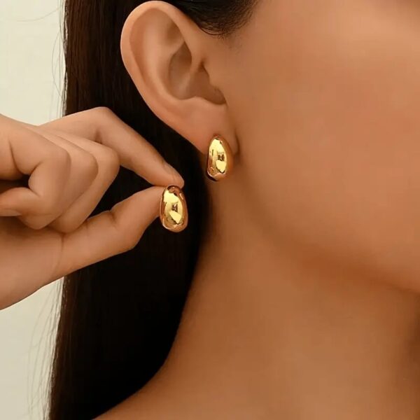 Water Drop Shape Women's Fashion Hoop Earrings-GOLD